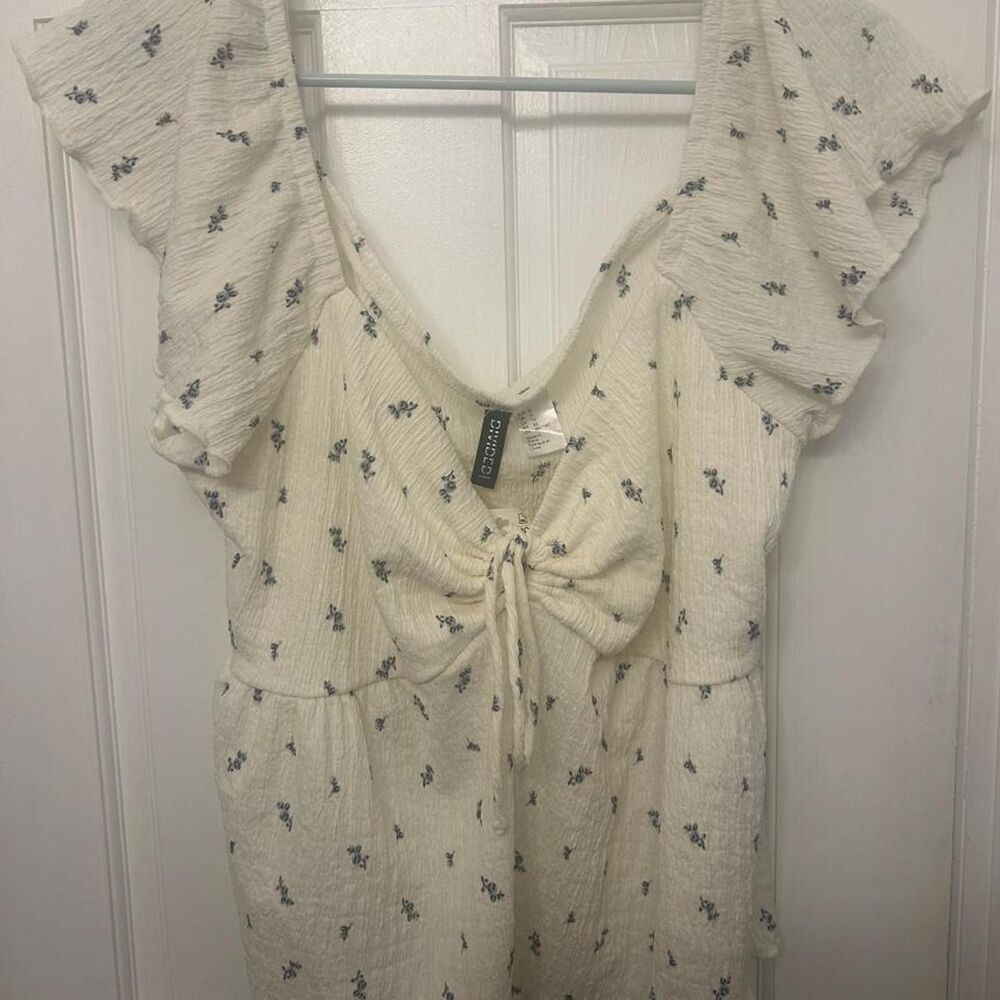 H-m Women's Cream and White Blouse